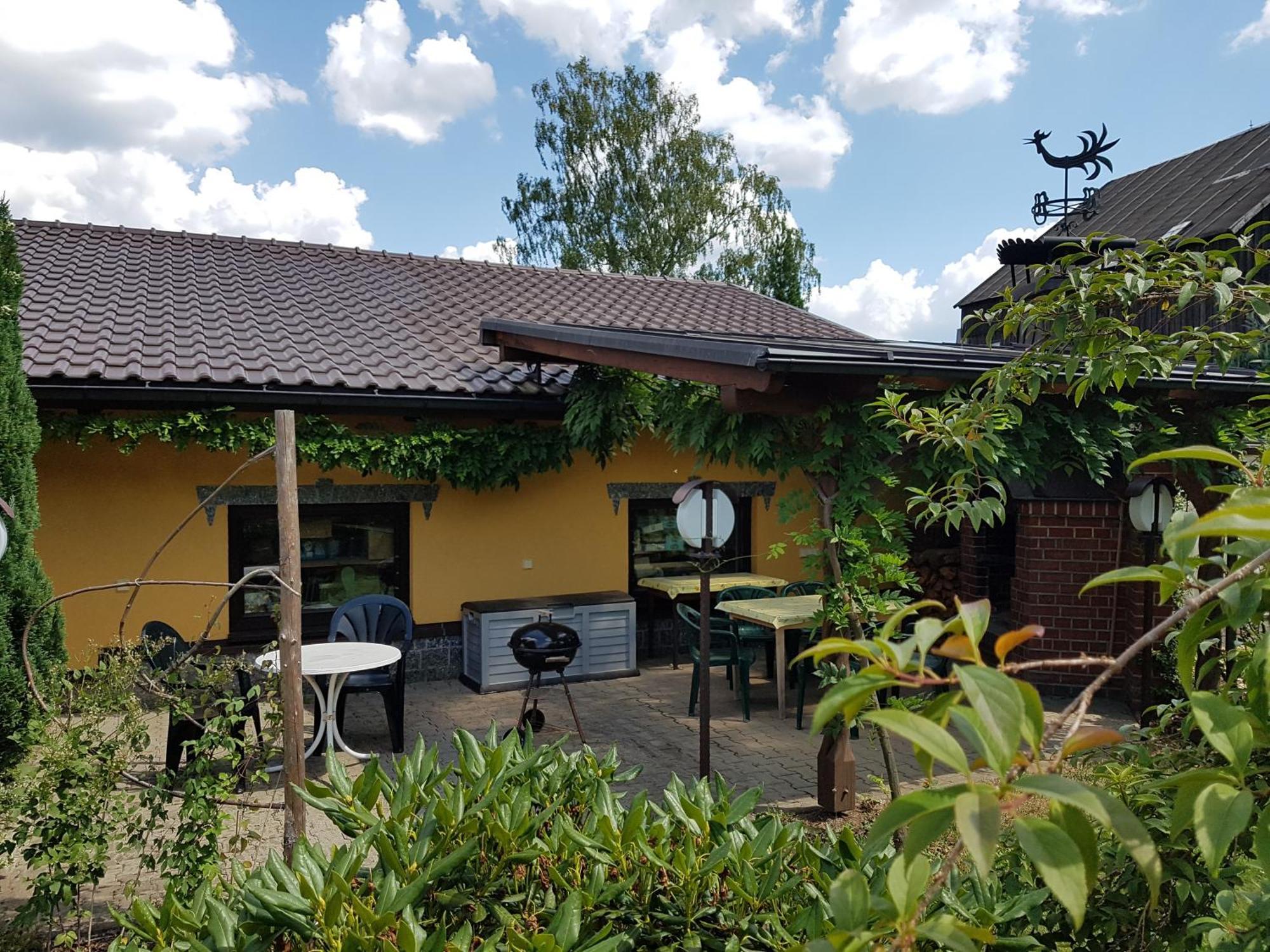 Gemuetliche Ferienwohnung Im Schoenen Erzgebirge - Wohnung Fruehling Айбеншток Экстерьер фото